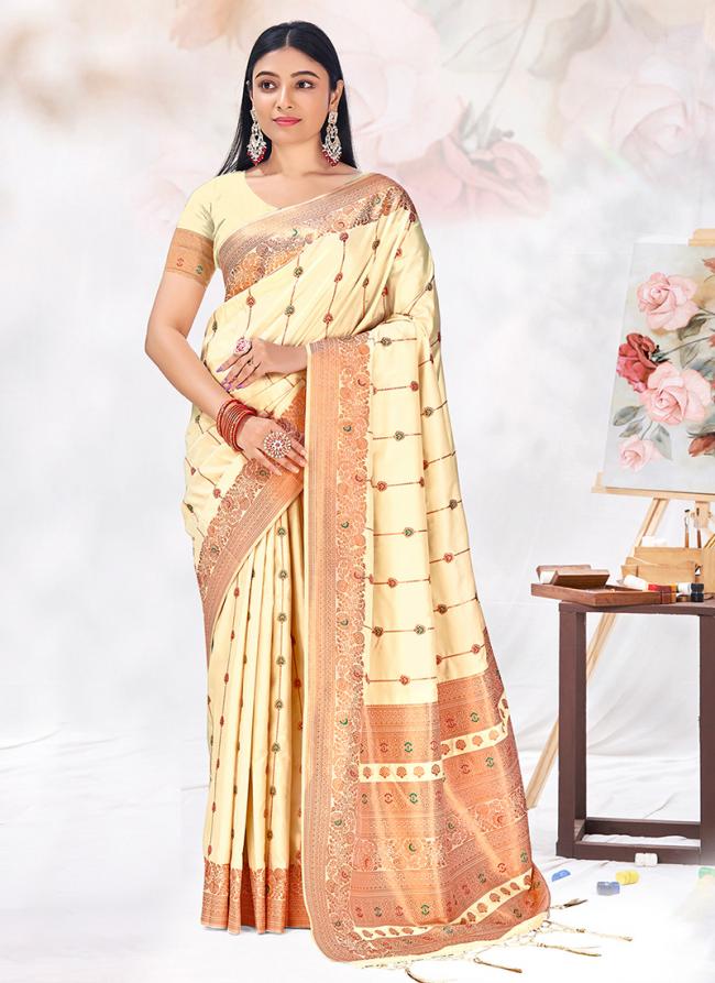 Silk Ivory White Wedding Wear Weaving Saree